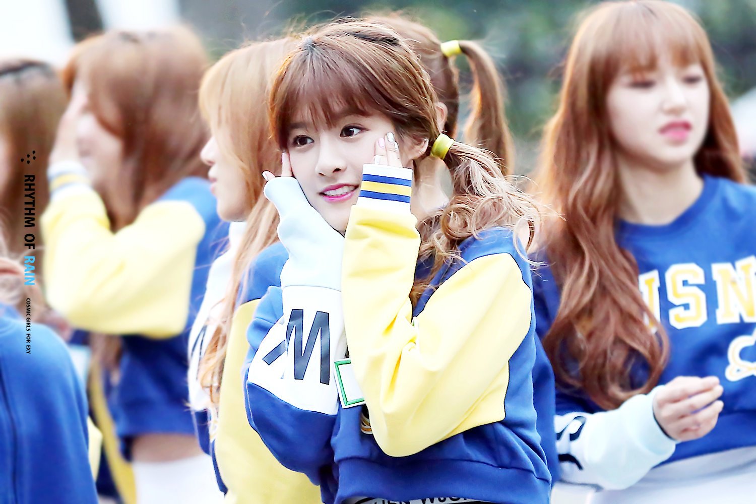 Cd1shKOUsAAz1R1.jpg:large