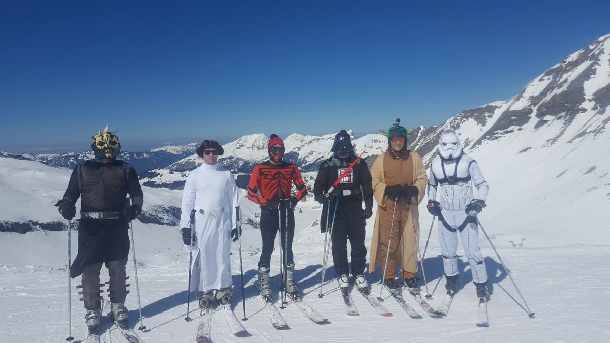 Crawfmeist's tweet photo. @Snowboxx the force awakens on the slopes! https://t.co/2wGbHuzSb1