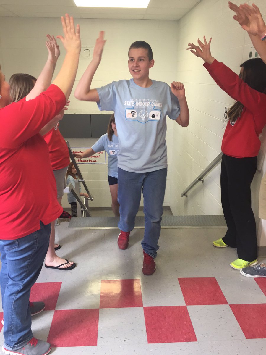 stcstuco's tweet photo. Sending our #SOMO athletes off to state bowling with a walk the halls. We wish them well! #stcr13 #schsmo https://t.co/1rKa2pRtti