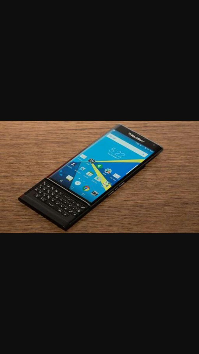 guguzikalala89's tweet photo. @CellC Dual Curved UHD display #BlackberryPriv #CellCPriv  I dnt think any1 is inlove with dis phone as much as I am https://t.co/buk6Jjvoax