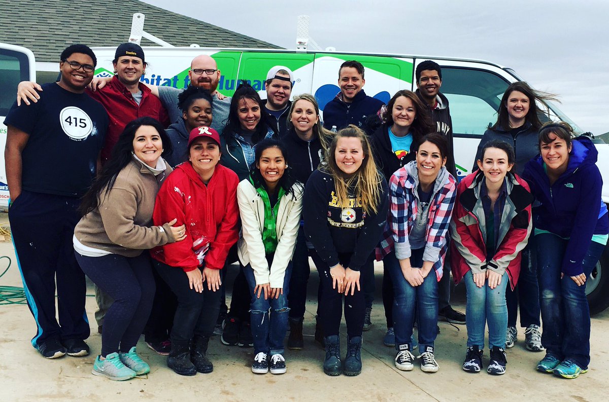 BYAdenton's tweet photo. Just finished a fantastic day w/ @COHFH! Worked on 3 houses & went to a dedication ceremony! #fuseokc #fusemissions https://t.co/08h1KzHTIP