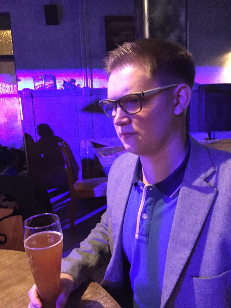 lorg3's tweet photo. Отдай мне мою сосиску. https://t.co/YvqR1KIoKi