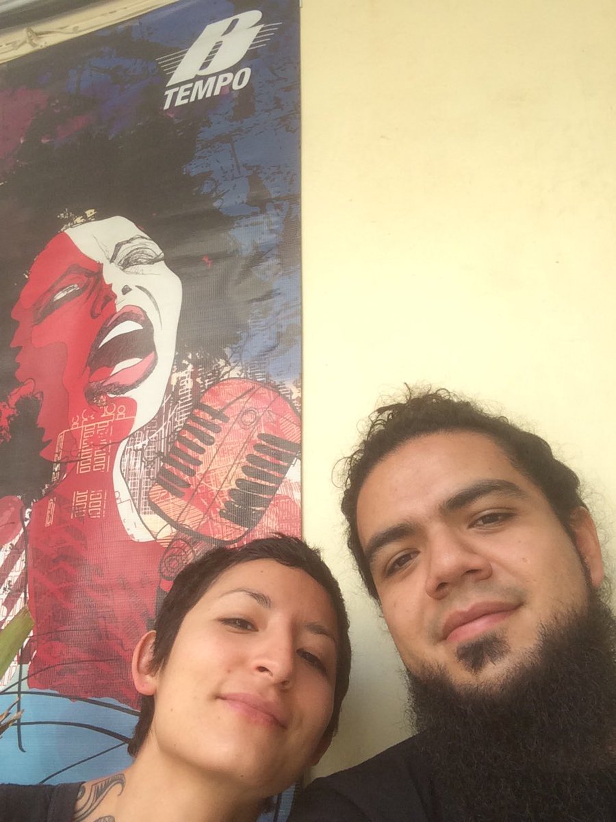 frontlinedf's tweet photo. Esperando para empezar ensayo! @BTempo1 https://t.co/cx3obNlvXt
