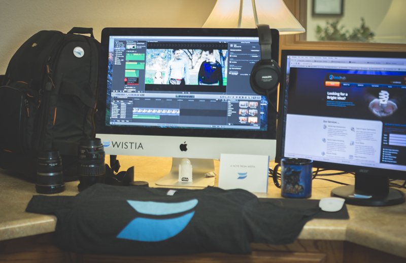 JoedaHdz's tweet photo. @wistia Our video marketing just got better here at #leadhub Thanks for the swag! https://t.co/dlqL1aZb3M