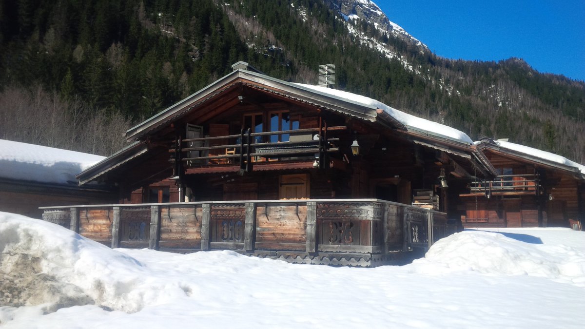 wpfPenn's tweet image. Chamonix Mont Blanc today