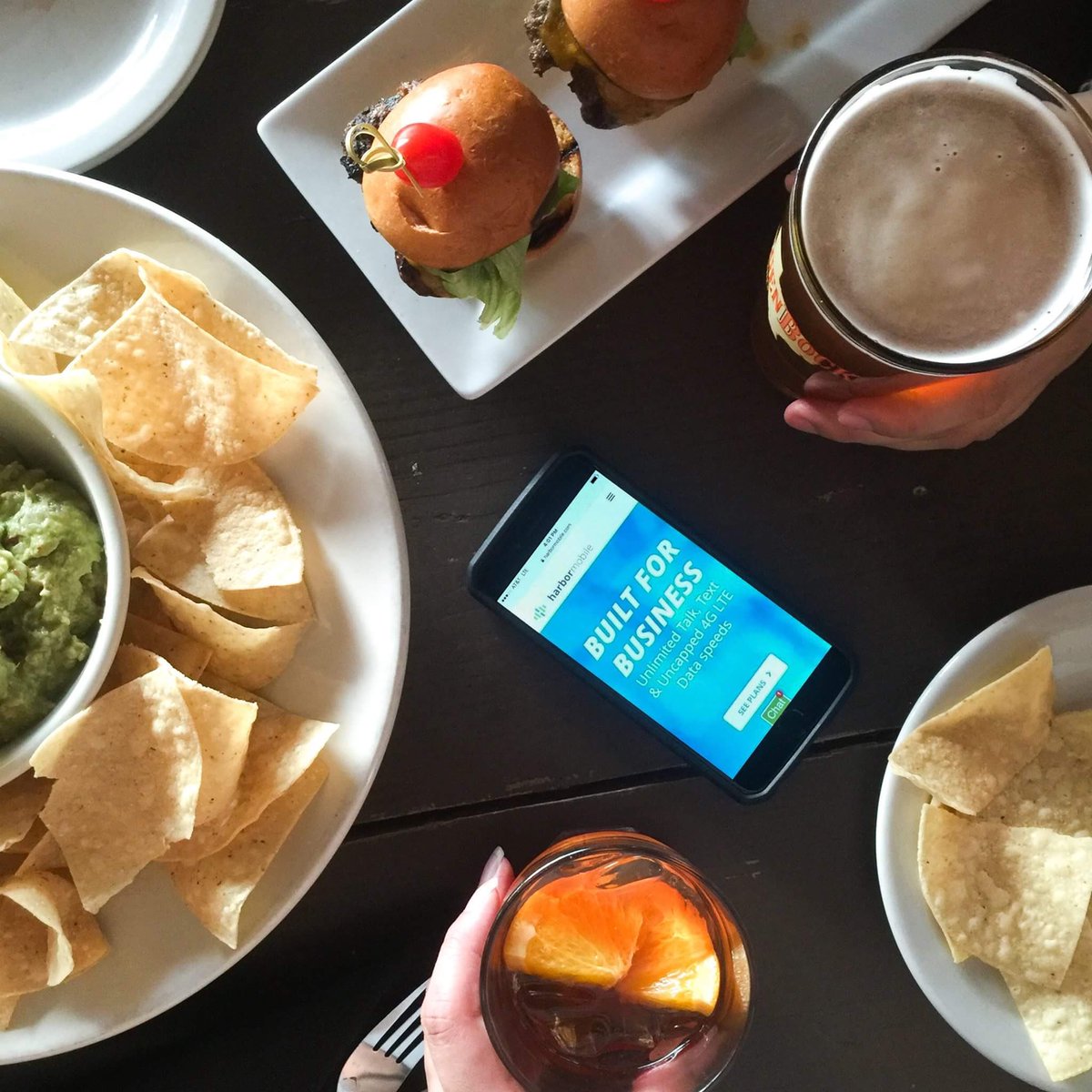 HarborMobile's tweet image. Harbor Mobile is a great way to make a smart first impression. #NetworkingFriday #FridayFeeling