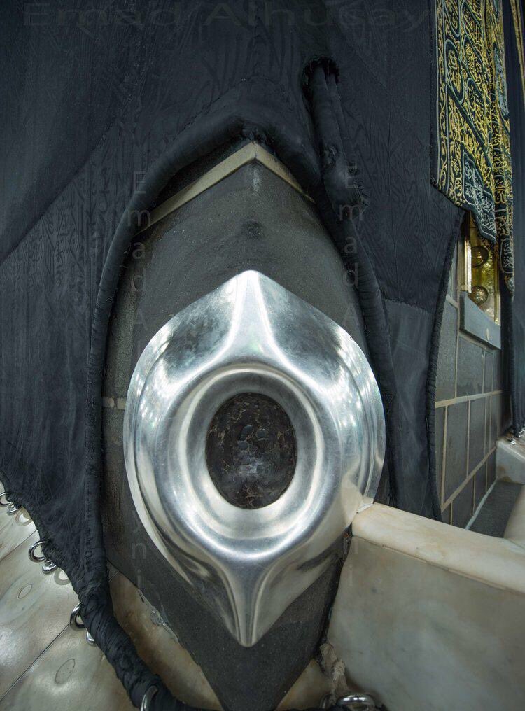 alsayg's tweet image. إن لم أكن أخلصت فى طاعتك
        فإننى أطمع فى رحمتك
وإنما يشفع لى أننى
        قد عشت لا أشرك فى وحدتك

#مناجاة