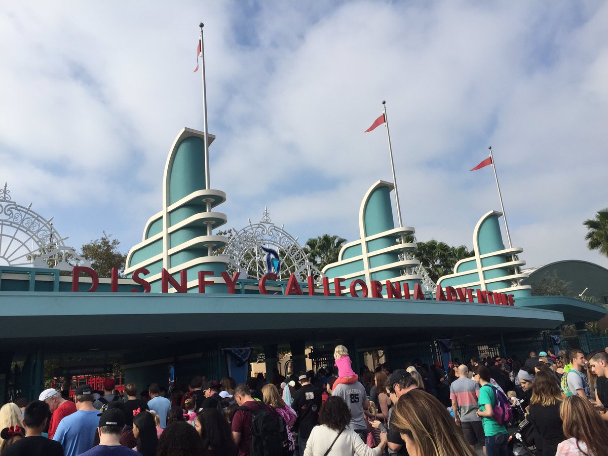 GrangerHS's tweet photo. Here we are! #grangercheer Great day for a few rides! https://t.co/nYuL1W8rDe