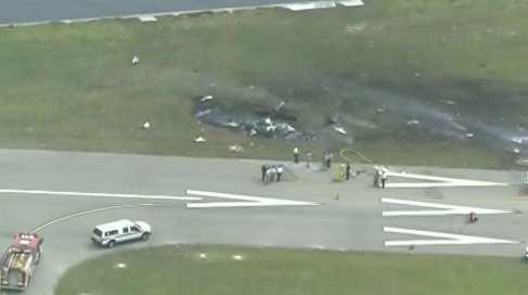 BREAKING: Plane crash at Peter O. Knight Airport near downtown Tampa. Stay with us for updates. https://t.co/tDJpSdpydo