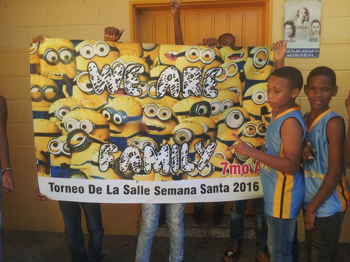 DanielaReady3's tweet photo. Juegos De Semana Santa 😍

#LaSalle
#WeAreTheMinionsFamily
#MiiNenaYMiTomatico😍
#VoyAMiCurso
#LaTOmatica😍 https://t.co/xgM6Tkt4Mm