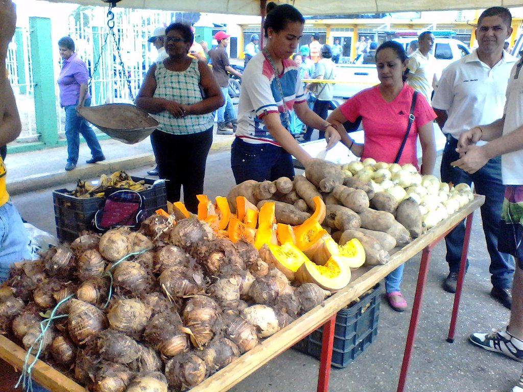 djdavid_'s tweet image. #ElProf @pedrompsuv realizó Mercado Campesino con venta #Pescado #AlcaldíaGuanipa #ConPedroMartinezElPuebloGobierna