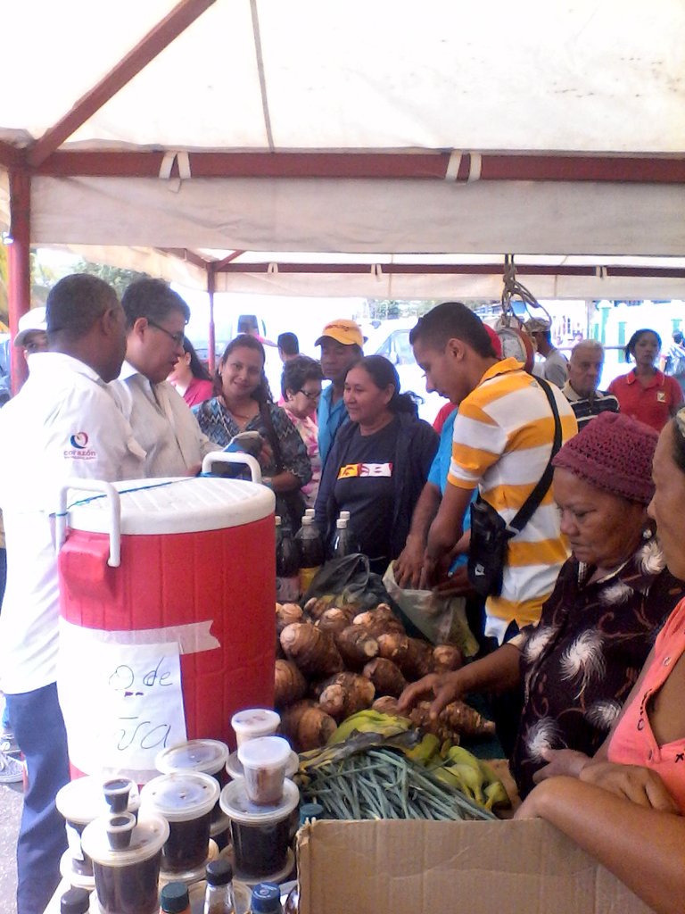 djdavid_'s tweet image. #ElProf @pedrompsuv realizó Mercado Campesino con venta #Pescado #AlcaldíaGuanipa #ConPedroMartinezElPuebloGobierna