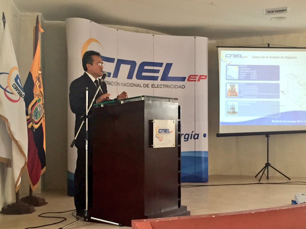 CNEL_EP's tweet photo. #SantaElena Administrador Edwin Montenegro, informa sobre obras y proyectos ejecutados en el #ÁreaDeServicio #RC2015 https://t.co/CpqYCcu2gE