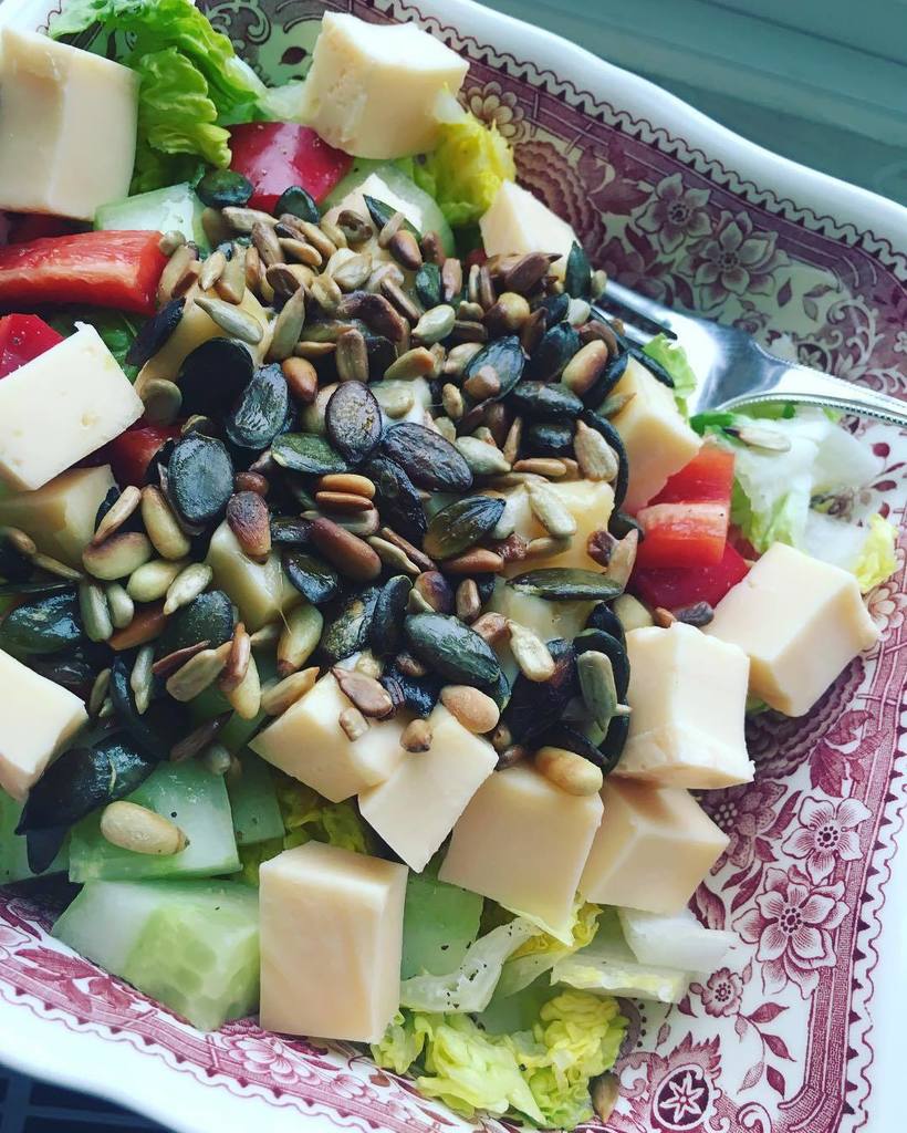 SIDDHANTTIWARI's tweet photo. I ❤️ SALAT 😍🤘🏻😜 #salad #salat #friday #fit #fitfam #fitspo #fitnessfreak #gymlife #gym #body #bodybuilding #bodytra… https://t.co/EKWmhG48vG