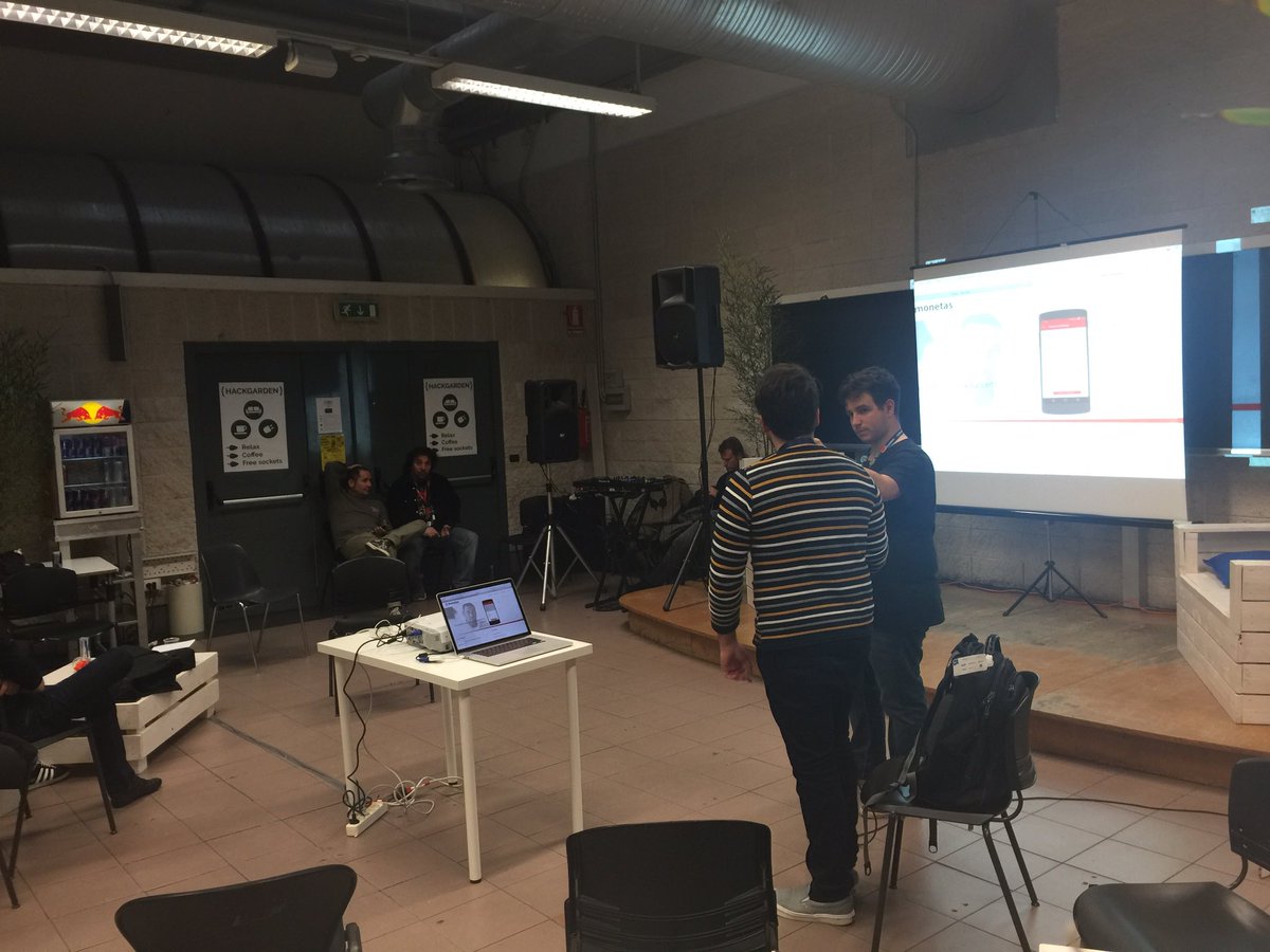 codeinvadersnet's tweet image. Startup e Smart transaction, #monetas #mobiletea #unconference #codemotion