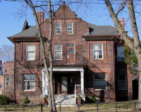 #Toronto #home listed for $1 century21.ca/sean.mayers/bl… #MLS #ForSale #realestate #realtor #agent 
<a href="/century21sean/">Sean Mayers</a>