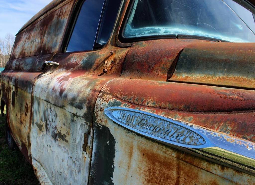oldcar_photo's tweet photo. 3800 Chevrolet ambulance #rusty #vintage #vintagechevy #classicchevy #canonshots #canon_official #ipulledoverforth… https://t.co/wDzZ9CtrBn