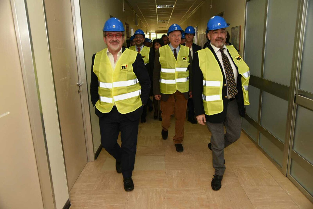 RobertoMaroni_'s tweet photo. All'ospedale di #Cremona riorganizzazione dei reparti aumenta l'efficienza, scopo della nostra Riforma sanitaria ST https://t.co/vMwUw6Ai1c