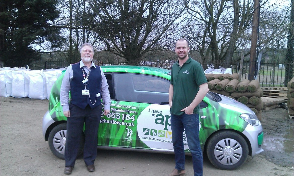 Planet turf show their enthusiasm for #apprentices during #NationalApprenticeshipWeek #NAW16