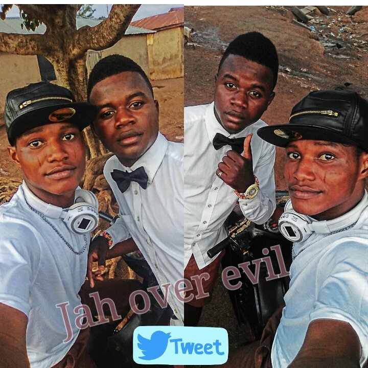 Dondee125's tweet photo. #NLR
#DONDEE #RAPDECIPHER 
TOTALLY BLESSED WITH RAP. 
JAH OVER EVIL https://t.co/KNt3iwl3ae