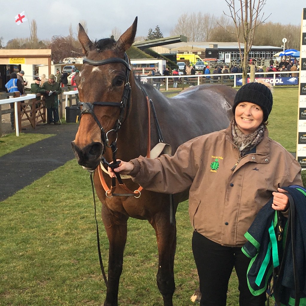 Wings Attract wins again at Fakenham under a fine ride from <a href="/thmessenger/">Thomas Messenger</a> #winners