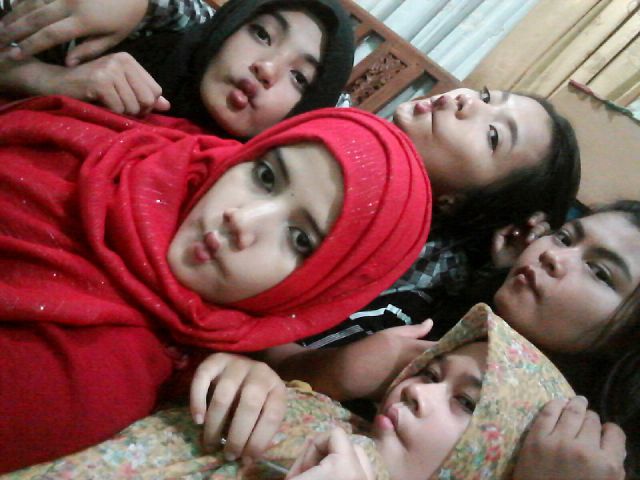 CIRADEAN3's tweet photo. Hihii dan waktunya pun tibaa . #Makan https://t.co/RkGqk0I7qp