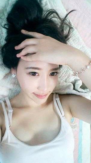 windaastuti687's tweet photo. @windaastuti687 @thata_77045
#IBOMA2016 #IstandForDennyCagur #UCLDraw #TrailerJUARAthemovie #PR4MBOR5 #EarthHour https://t.co/S4LY7gA84H
