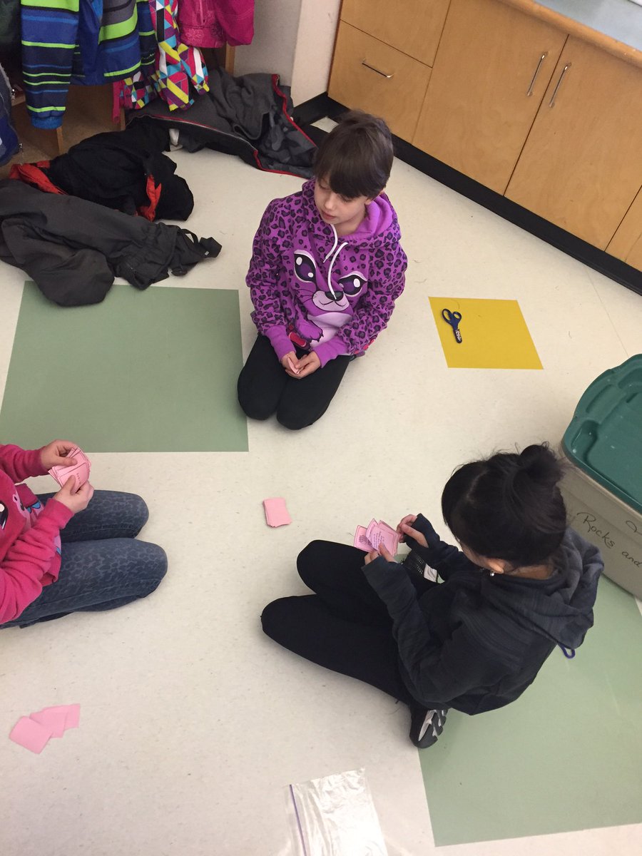MsBFrey's tweet photo. Me and my friends are playing a new multiplying math game! -HC #epsb #gr3math #mathgames #fridayfun https://t.co/BhCNKR7NYG