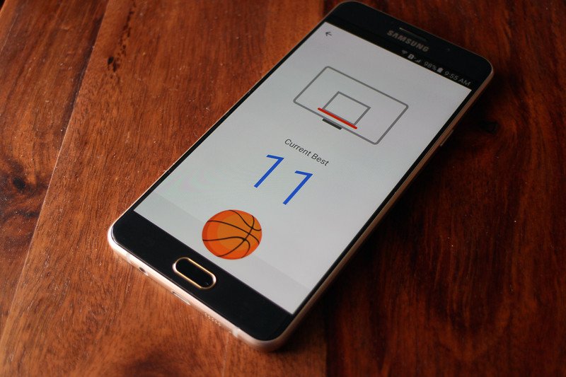 androidcentral's tweet image. Here&apos;s how you can play Facebook Messenger&apos;s hidden basketball game bit.ly/1RpokbX
