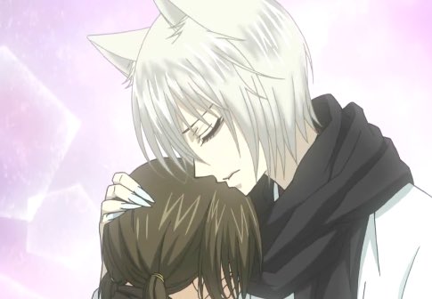 @_Lost_Druid_ poor Emayn.. *he pulled you close to him* fooled by the mutt you love..