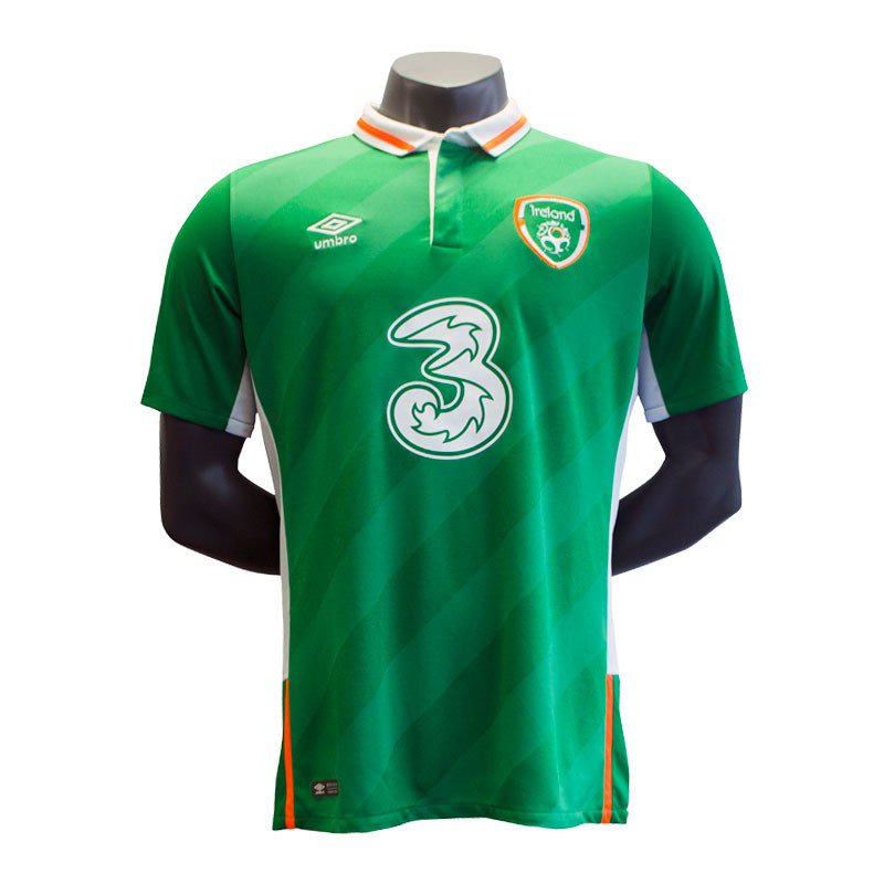 SportsJOEdotie's tweet photo. Get your hands on the New Umbro Ireland Euro 2016 Jersey. Retweet and follow for the chance to WIN. #SportsJOEWin https://t.co/JUxPqNefDv