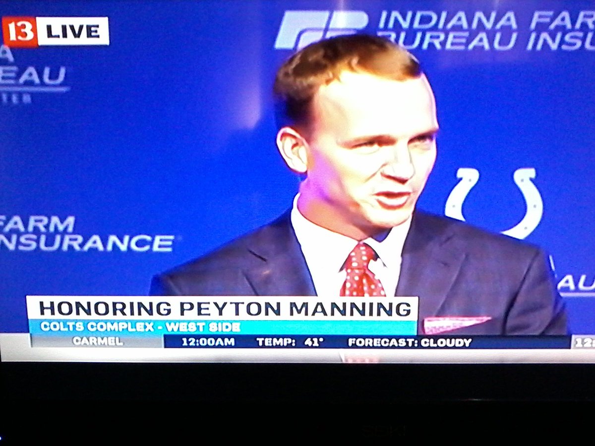 angelapedroza54's tweet photo. @IAmSamCha @theRAreport Honoring Payton Manning #IndianaColts 🏈 https://t.co/RkEmBm7GSr