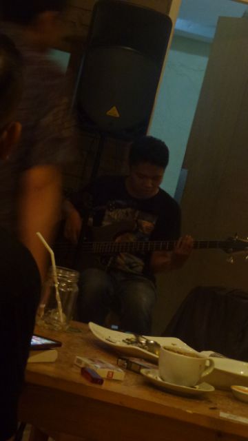 aris sandy tweet media