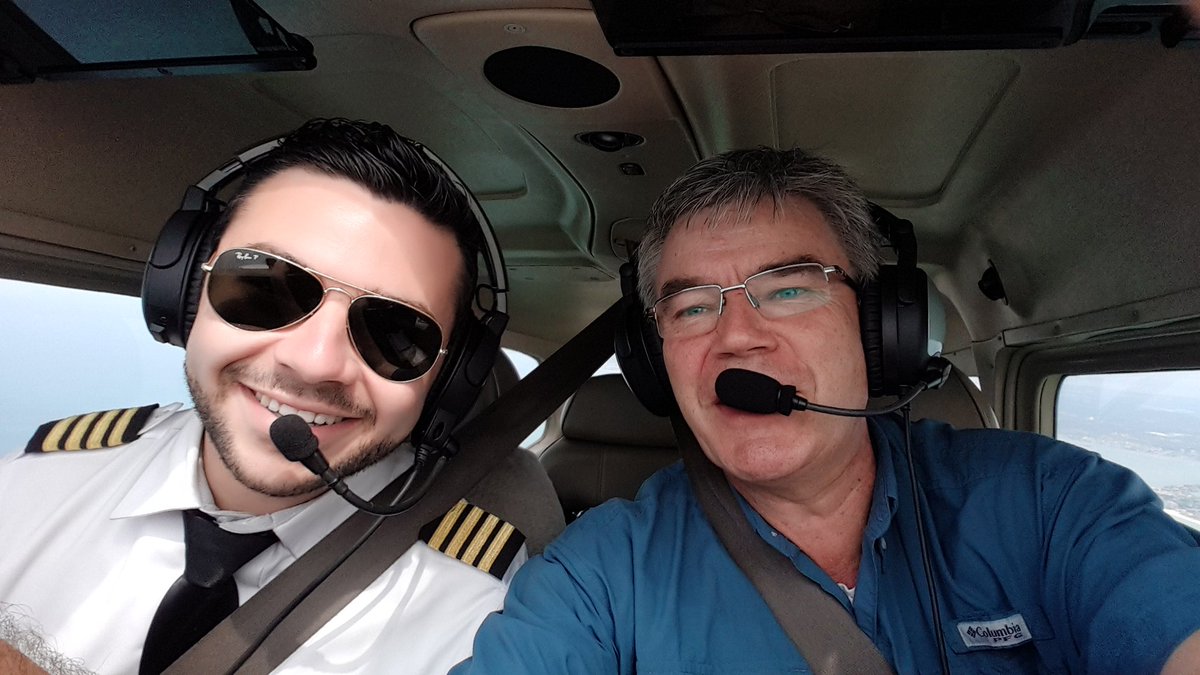 rscnx's tweet image. Out of #KPIE  for the ILS approach for runway 14 at #KSRQ. My cfi looks remarkably relaxed. #N2272