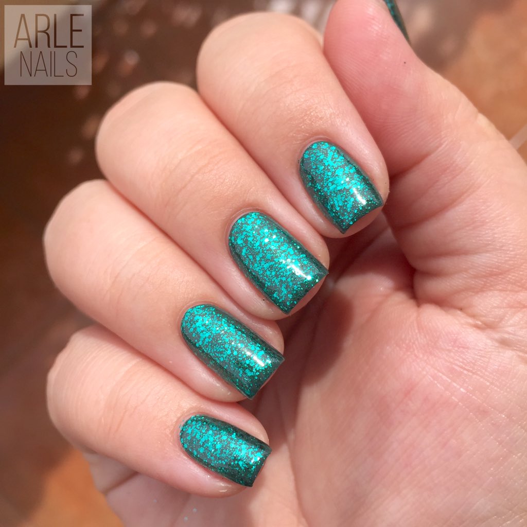 arle_nails's tweet photo. #notd using @ChinaGlaze https://t.co/AE2ilDEfGE