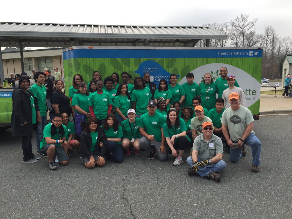 CharMeckSchools's tweet photo. Pics of @CMS_Cochrane and @Devonshire_Elem tree planting with @treescharlotte. #NCArborDay! https://t.co/RjuK9iRZCs https://t.co/2tJKWyGjNw