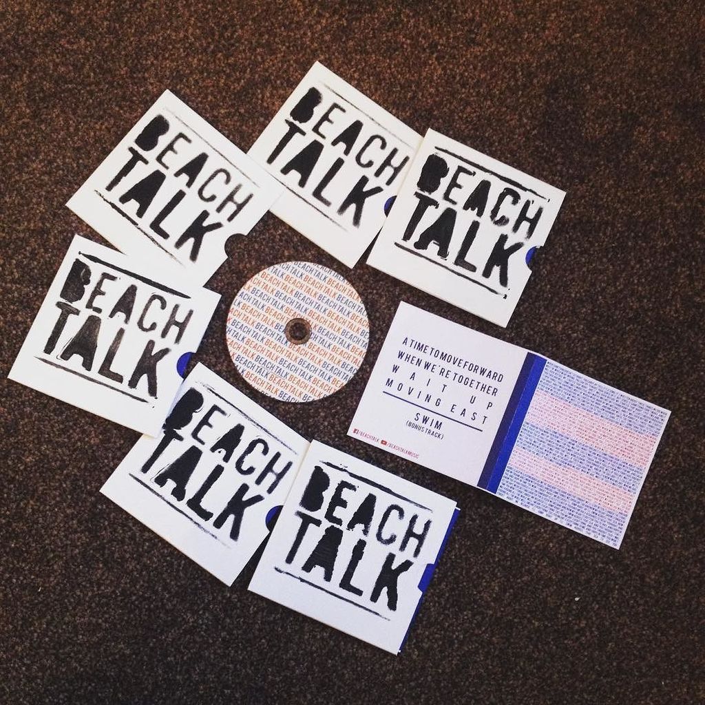 BeachTalkMusic's tweet photo. The first six handmade Beach Talk EPs are now ready. Some are painted better than others, … https://t.co/ucAddIhGr3 https://t.co/duSheMPFA3