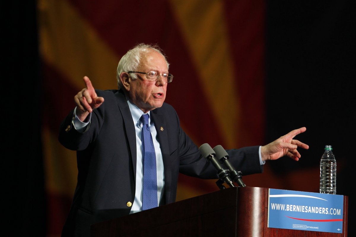 netopjr's tweet photo. Busy weekend in Tucson: Sanders, Trump, (Bill) Clinton in town. Cruz at the border.
https://t.co/Lm66ArPnbY https://t.co/xMDhxJd7MQ