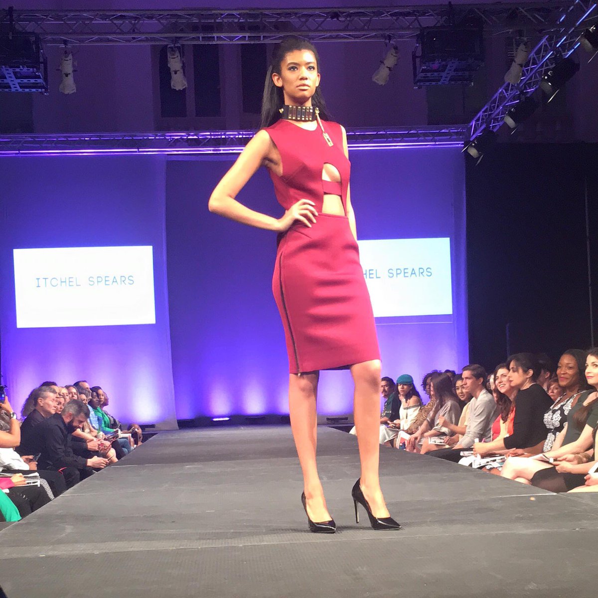 starlaunching's tweet photo. Awesome look as model #KaylaWalker models for designer #ItchelSpears #nofw6 #LaunchTalent #StarLaunching https://t.co/2BgK44mzWV