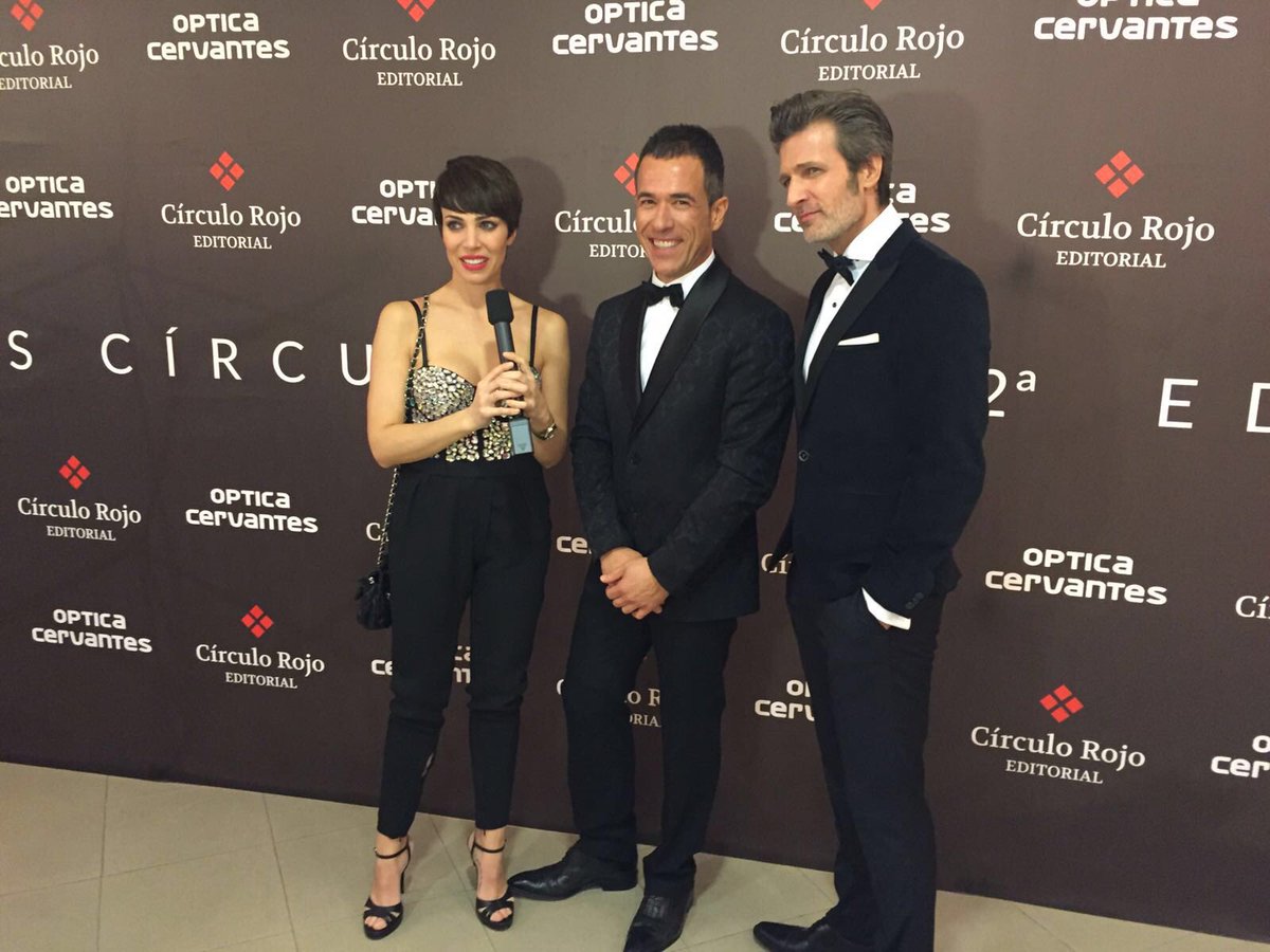 oc_german's tweet photo. Entrevista superdivertida con @nereagarmendia9 y @_JesusOlmedo con @oc_german en @OpticaCervantes https://t.co/WsIrozww2h