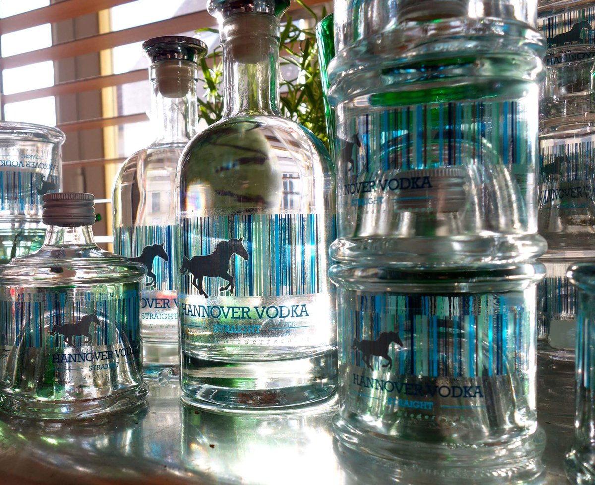 Gibt es Alternativen zum #HANNOVER #GIN? Allenfalls #HANNOVER #VODKA STRAIGHT!