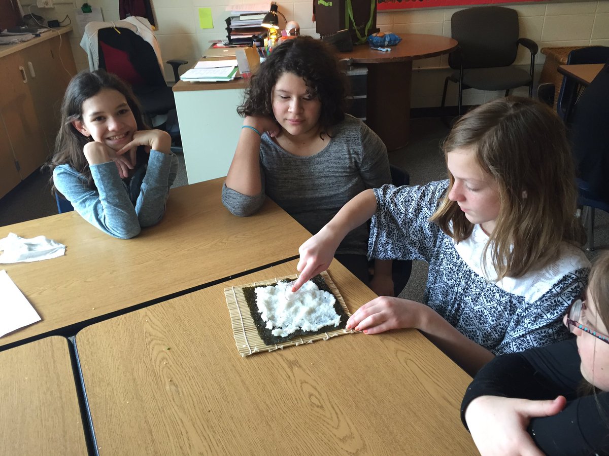 d70tech's tweet photo. Sushi making. #HMSDIYDAY https://t.co/i3KIg2ficU