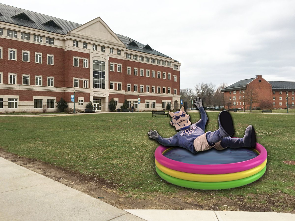 CCSU's tweet image. Looks like Kizer can&apos;t contain his excitement for break to start..How are you kicking off break? #CCSUSpringBreakers