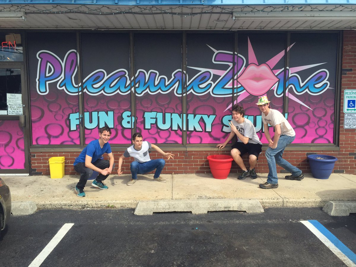 rodeoparakeet's tweet photo. @tedcruzin420 @OdyCMen @pineapplebyjack @melanybrelynoye @TroyBonePI https://t.co/0epBhetQrX