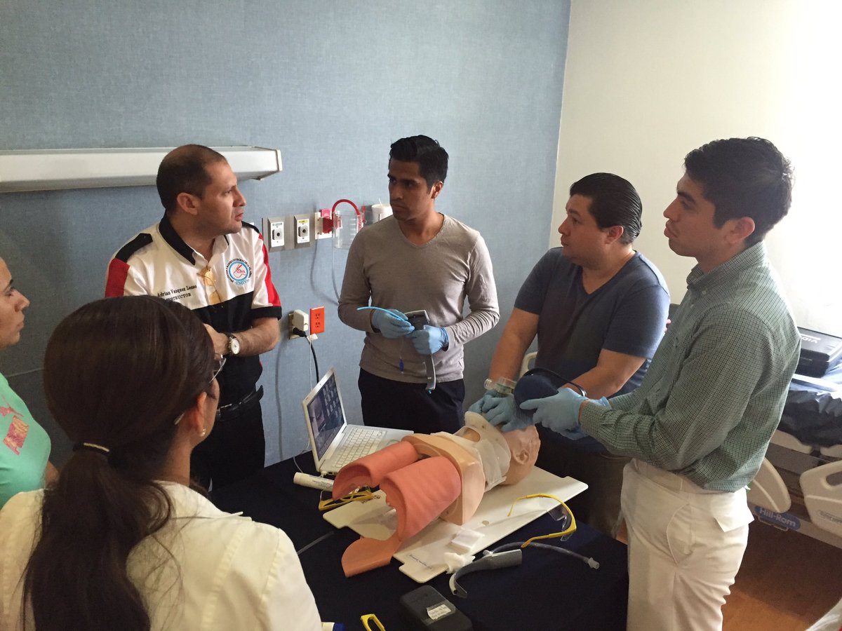 911EDiaz's tweet photo. Muchísimas gracias @clinicalondres por el apoyo al @CursoEMIVA para residentes del @Saber_IMSS @Tu_IMSS https://t.co/uatIG2qxwn