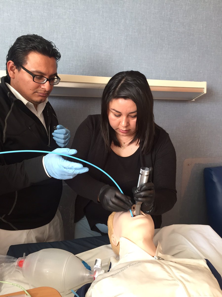 911EDiaz's tweet photo. Muchísimas gracias @clinicalondres por el apoyo al @CursoEMIVA para residentes del @Saber_IMSS @Tu_IMSS https://t.co/uatIG2qxwn