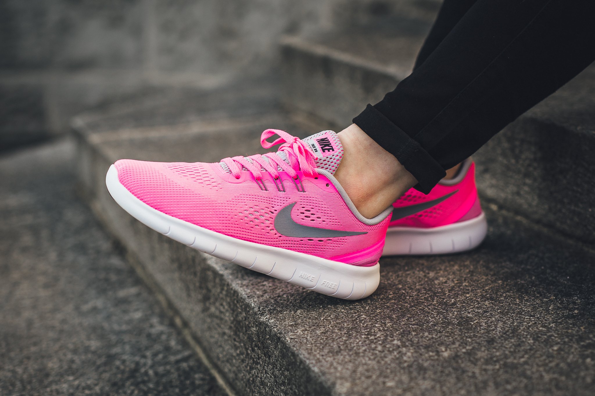 nike free rn pink
