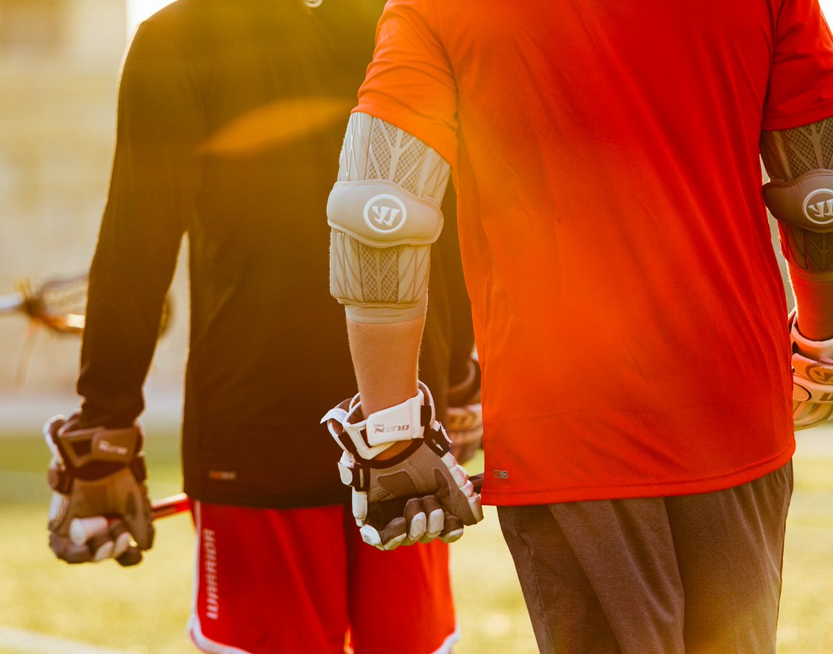 warriorlax's tweet photo. Burn Pro Glove ＋ Burn Arm Guard. Perfect setup for any middie or attackman out there. #BurnCollection https://t.co/isuCMVgJl7