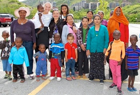 refugeeSLC's tweet photo. Befriend a refugee. Fortify a community. Unite the world. https://t.co/Tib5V3yIsd #redstringproject @Redconnections https://t.co/TNvCMvBY4Z