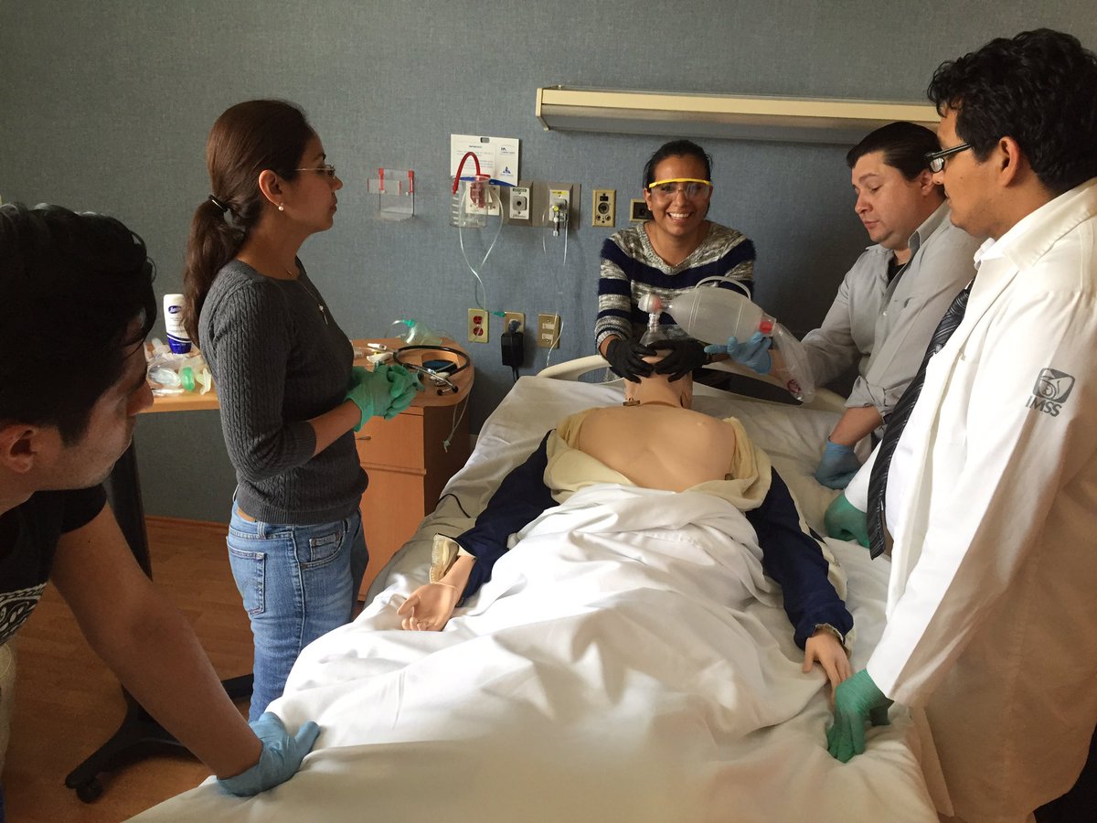 911EDiaz's tweet photo. Seguimos @CursoEMIVA en @clinicalondres @hospitalangeles para residentes de @Tu_IMSS @SSalud_mx Muchas gracias! https://t.co/YECqiikxSW